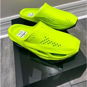 NIKE MMW 05 SLIDE - VOLT/VOLT-BLACK Mens 9